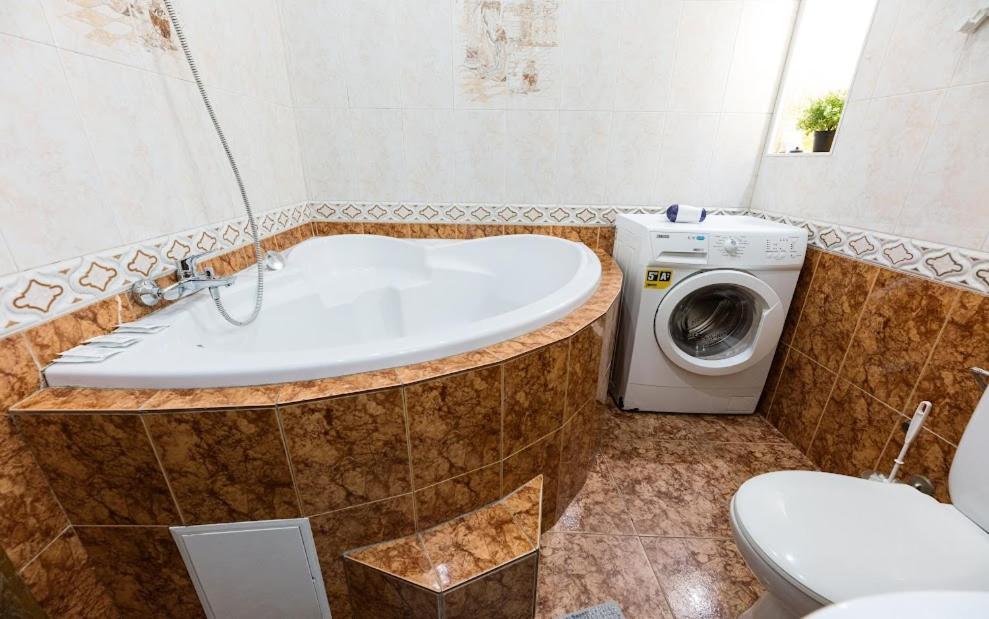 Apartment Arena City 911 Kyiv Exterior photo